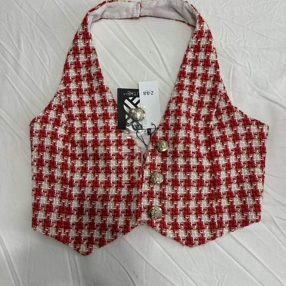 Tops - NWT Red and White Houndstooth Vest with Gold Buttons and Metallic Thread
